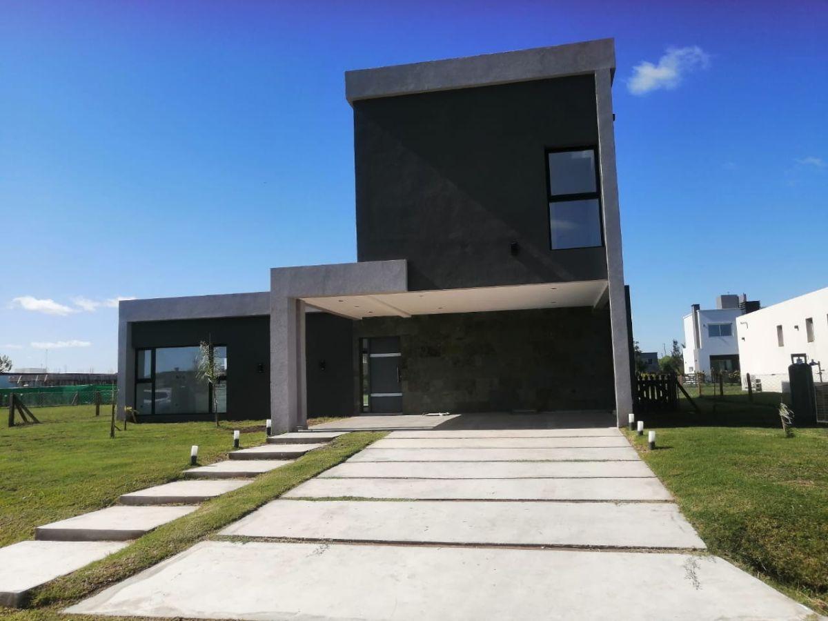 Foto de Venta Canning Santa Rita Club de Campo Casa de 4 Ambientes cochera, imagen 4