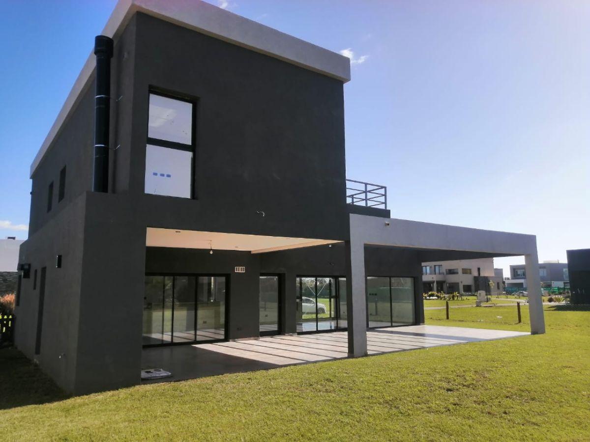 Foto de Venta Canning Santa Rita Club de Campo Casa de 4 Ambientes cochera, imagen 1