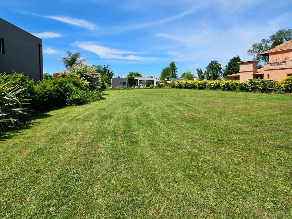 Foto de BARRIO LOS ROBLES – HARAS SANTA MARÍA, imagen 1