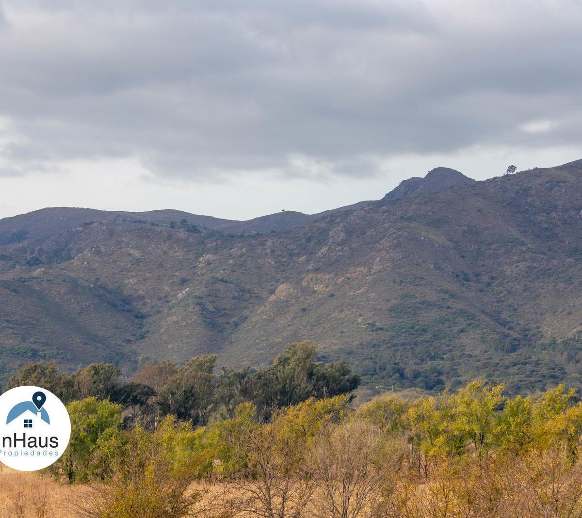 Terreno en Solar de Los Reartes con Excelentes Vistas a Las Sierras 1