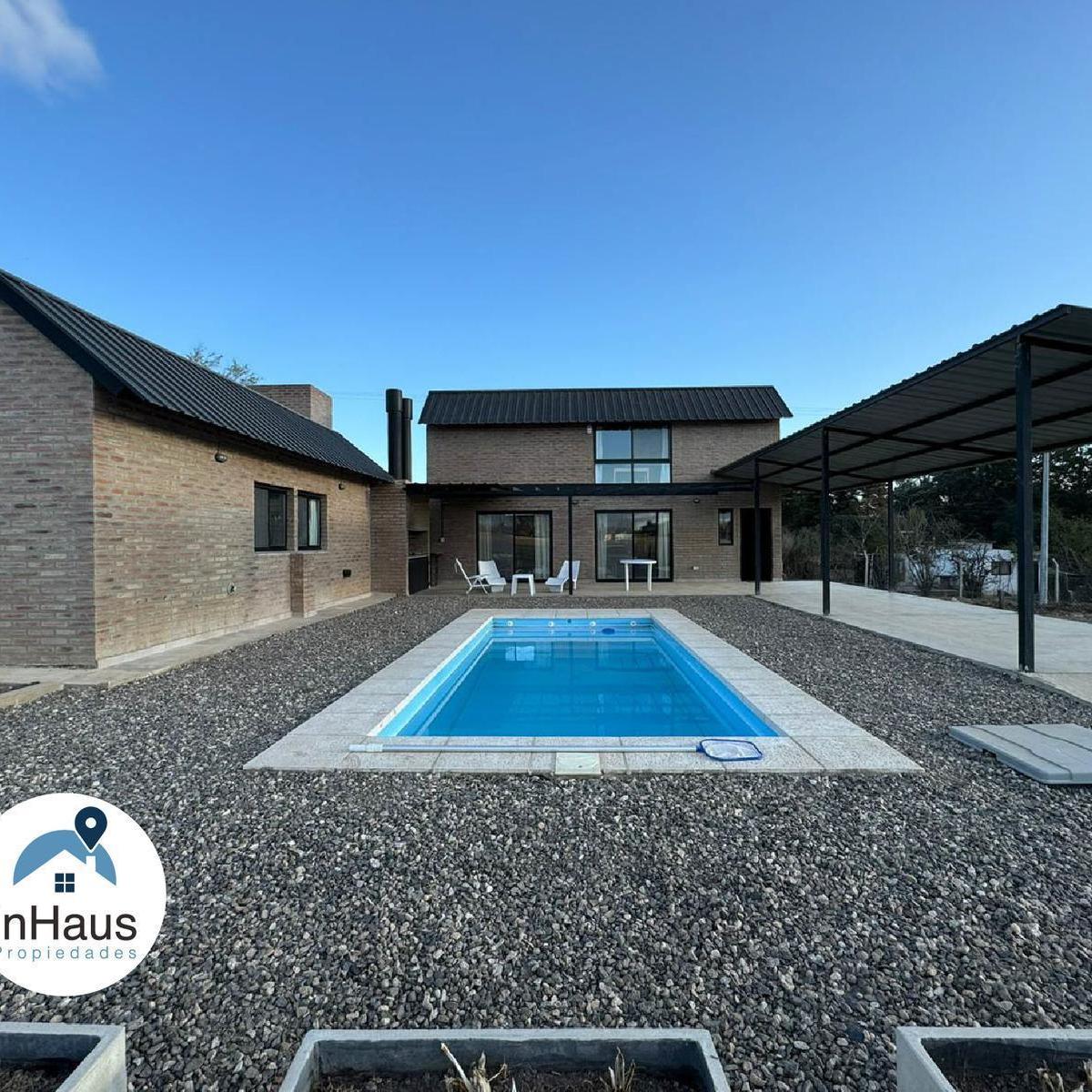 Casa de categoria en barrio Champaquí Golf, Villa General Belgrano