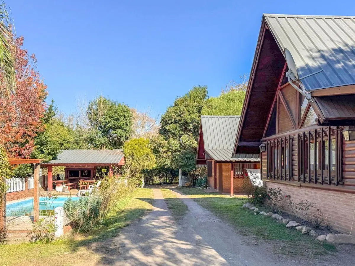 Complejo de 5 Cabañas en Venta en Cordoba C/pileta y Desayunador 1