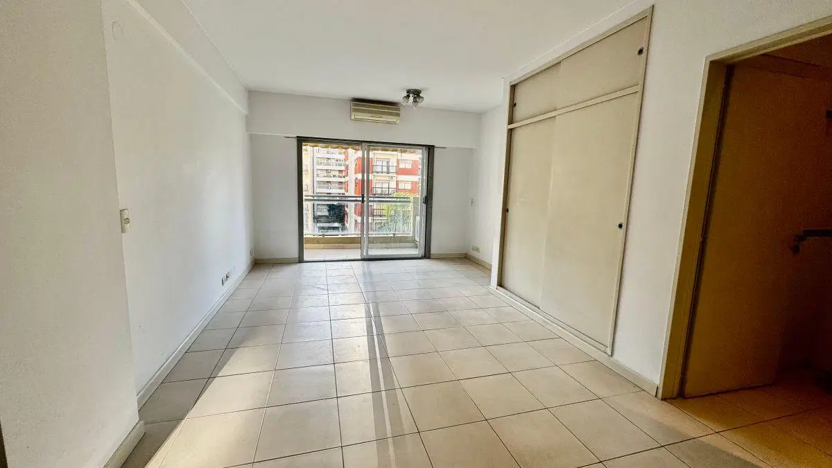 Venta Monoambiente con balcón vista abierta y amenities en Villa Urquiza. Bajas expensas. 2