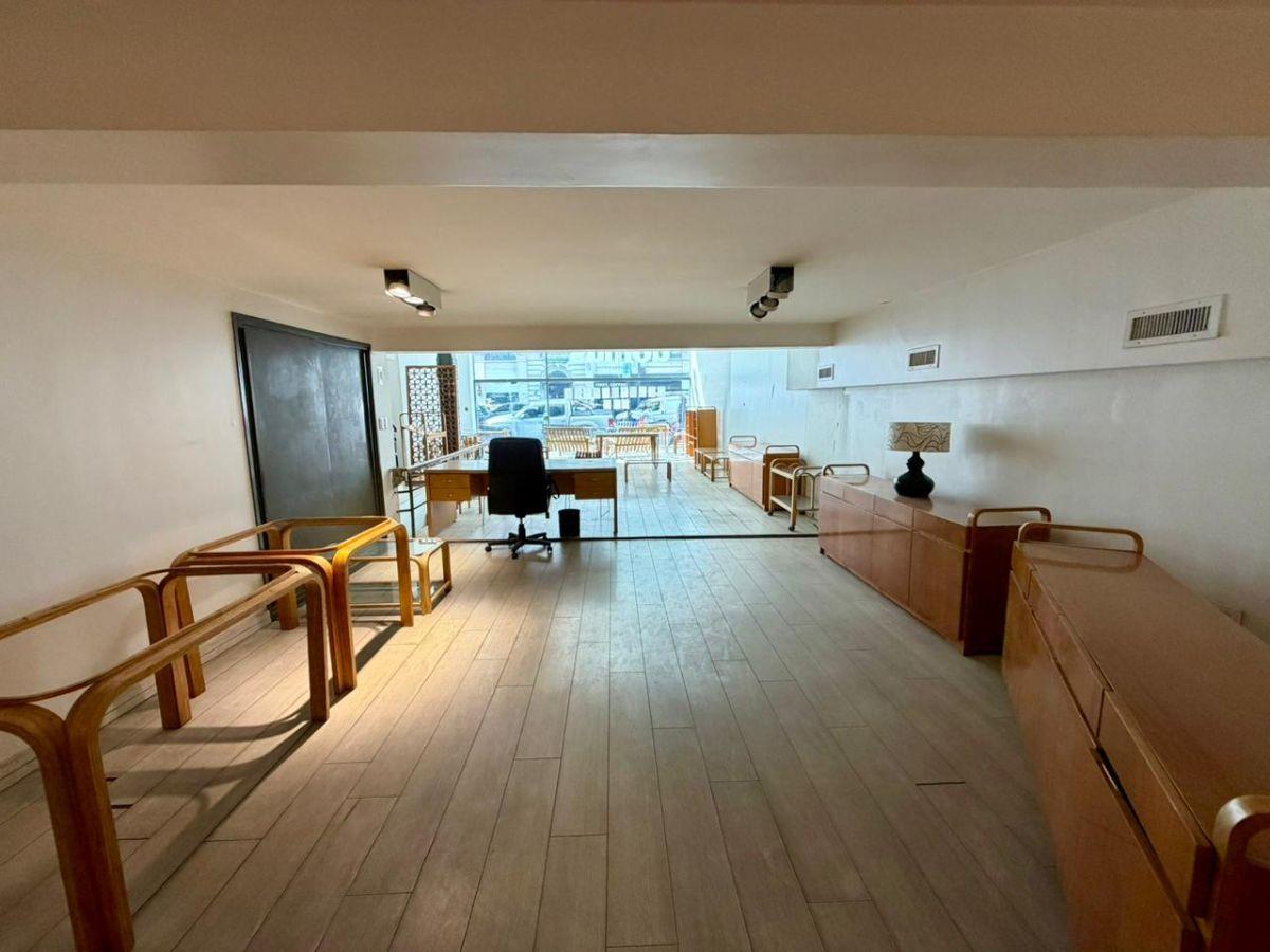 Foto de IMPORTANTE LOCAL COMERCIAL EN ALQUILER SOBRE AV. CALLAO | 270 M²., imagen 2