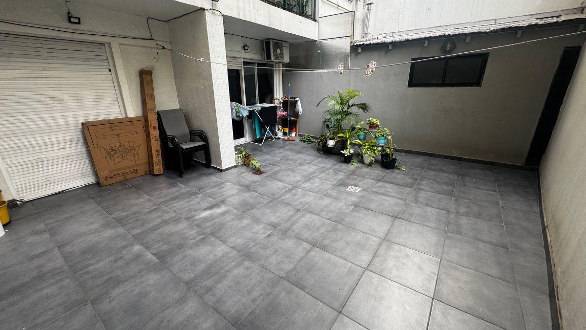 Foto de Venta Semipiso 4 Ambientes con depend, patio propio y cochera fija. Av, imagen 4