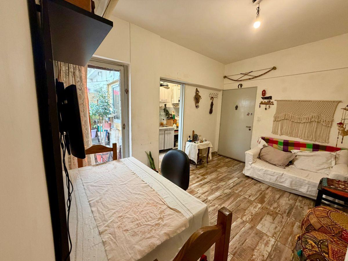 Foto de VENTA! 2 AMBIENTE EN PB | EXCELENTE UBICACIÓN Y CONECTIVIDAD | VILLA, imagen 2