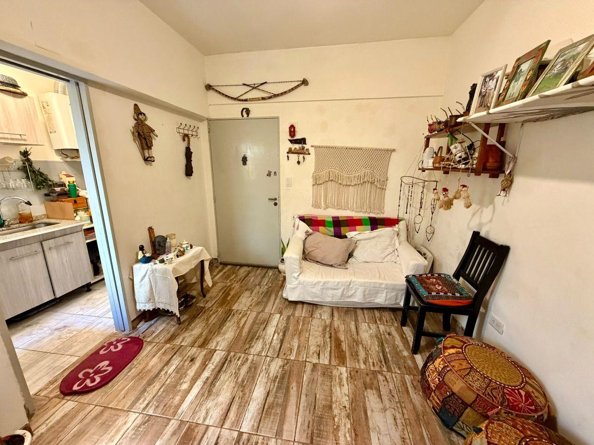Foto de VENTA! 2 AMBIENTE EN PB | EXCELENTE UBICACIÓN Y CONECTIVIDAD | VILLA, imagen 1