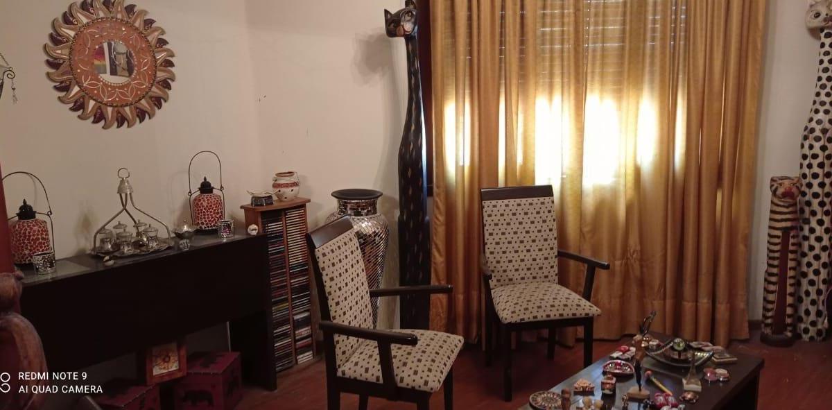 Espectacular Casa, 6 Amb.322 M.2.balcon - Quincho - Lavadero Independiente 2