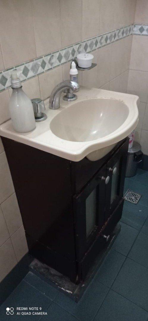 Espectacular Casa, 6 Amb.322 M.2.balcon - Quincho - Lavadero Independiente 2