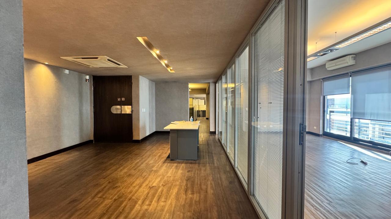 Foto de EXCEPCIONAL OFICINA QUARTIER, imagen 3