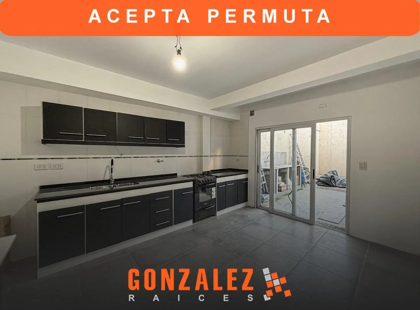 Casa Triplex en Ciudad Evita 4