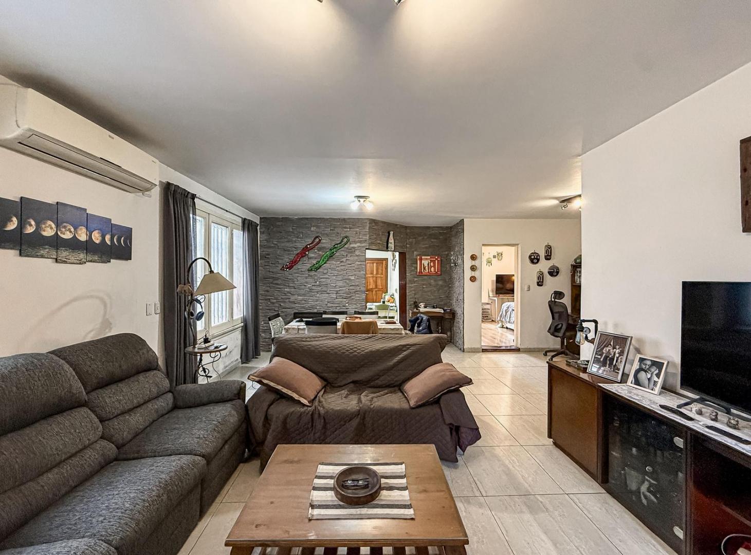 Foto de Casa con locales en Ciudad Evita, imagen 3