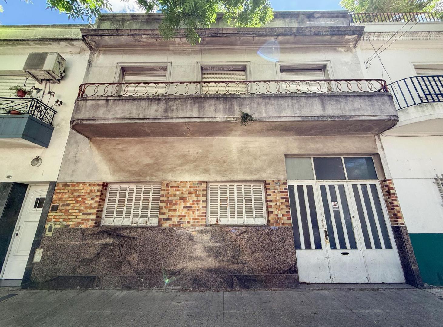 Foto de Casa 5 ambientes en Villa Real CABA, imagen 1