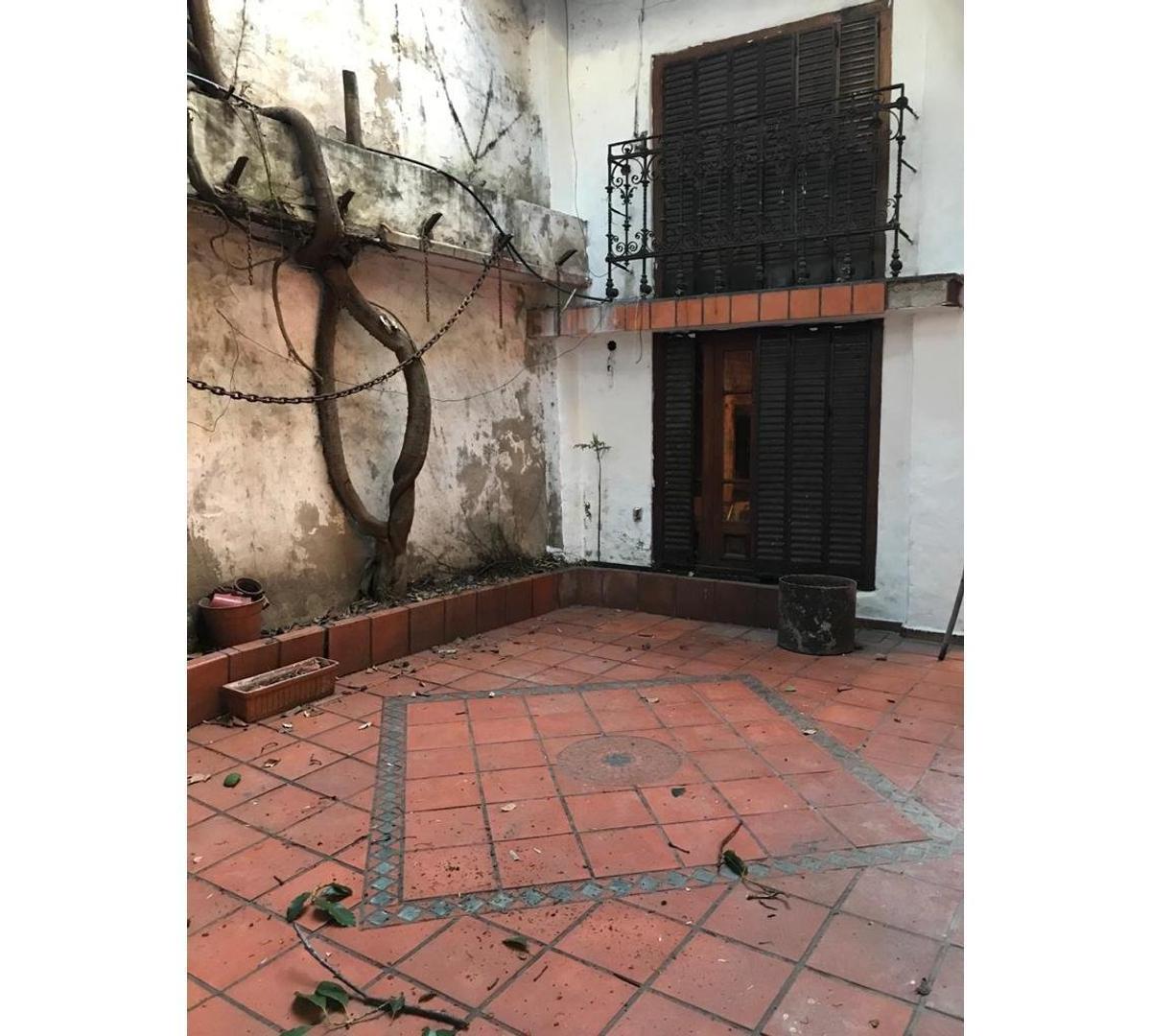Venta. Permuta. Casa. 11 Ambientes. 432 m². Saavedra 1000. 5