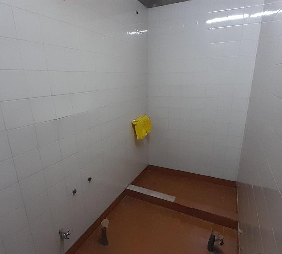 Venta. Depósito. 57 m². a Refaccionar. Balvanera. 2