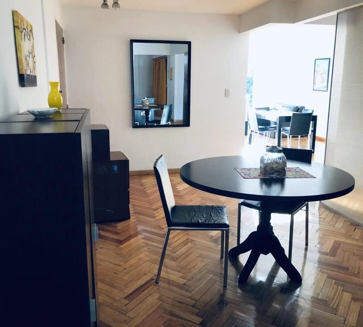 Venta. Departamento. 2 Ambientes. Carlos Pellegrini 1000. 4