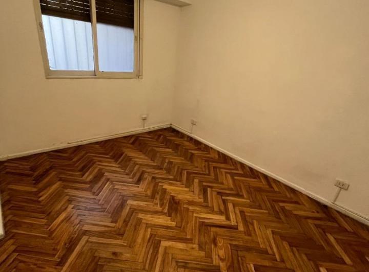 Venta. Oficina 4 ambientes. Cochera. Fitz Roy y Santa Fe. 4