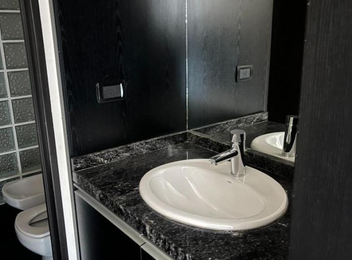 Alquiler. Departamento Loft. Cochera. Molina Ciudad. 2