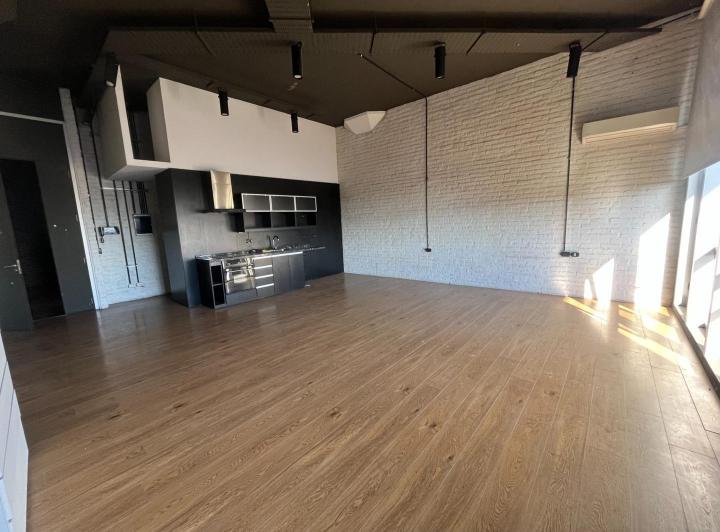 Alquiler. Departamento Loft. Cochera. Molina Ciudad. 1