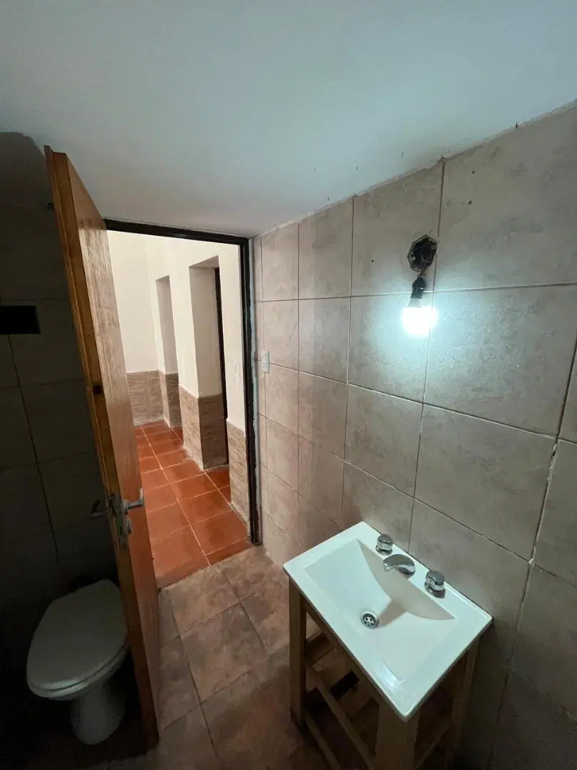 Venta. Ph 5 amb. Hipólito Yrigoyen y Solis. A reciclar 4
