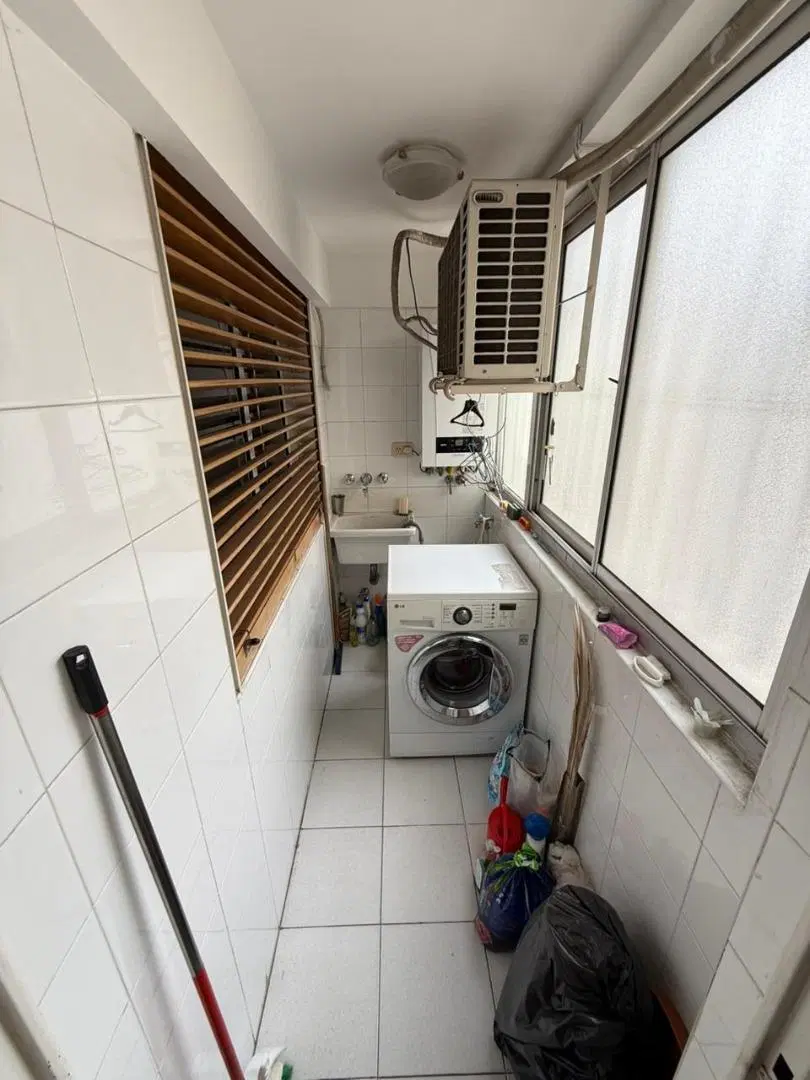 Venta. Dpto 4 amb. Cochera. Balcón. Baulera. Caballito. 4