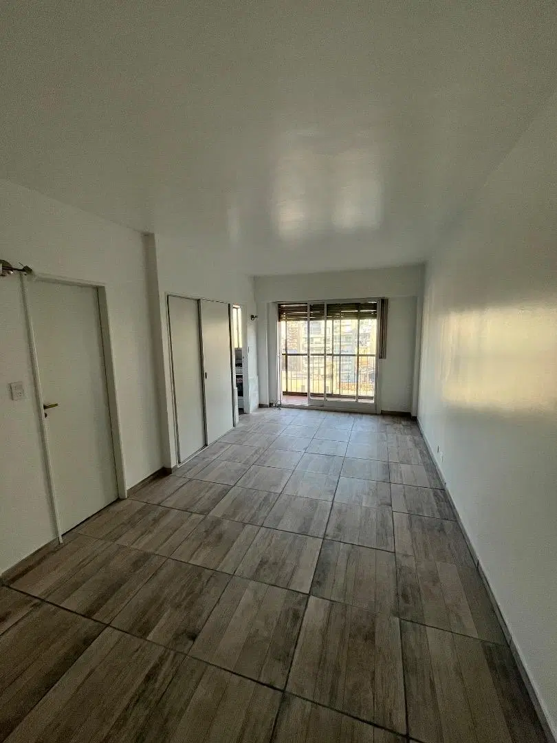 Venta. Monoambiente. Balcón. Av Córdoba y Jean Jaures. 2