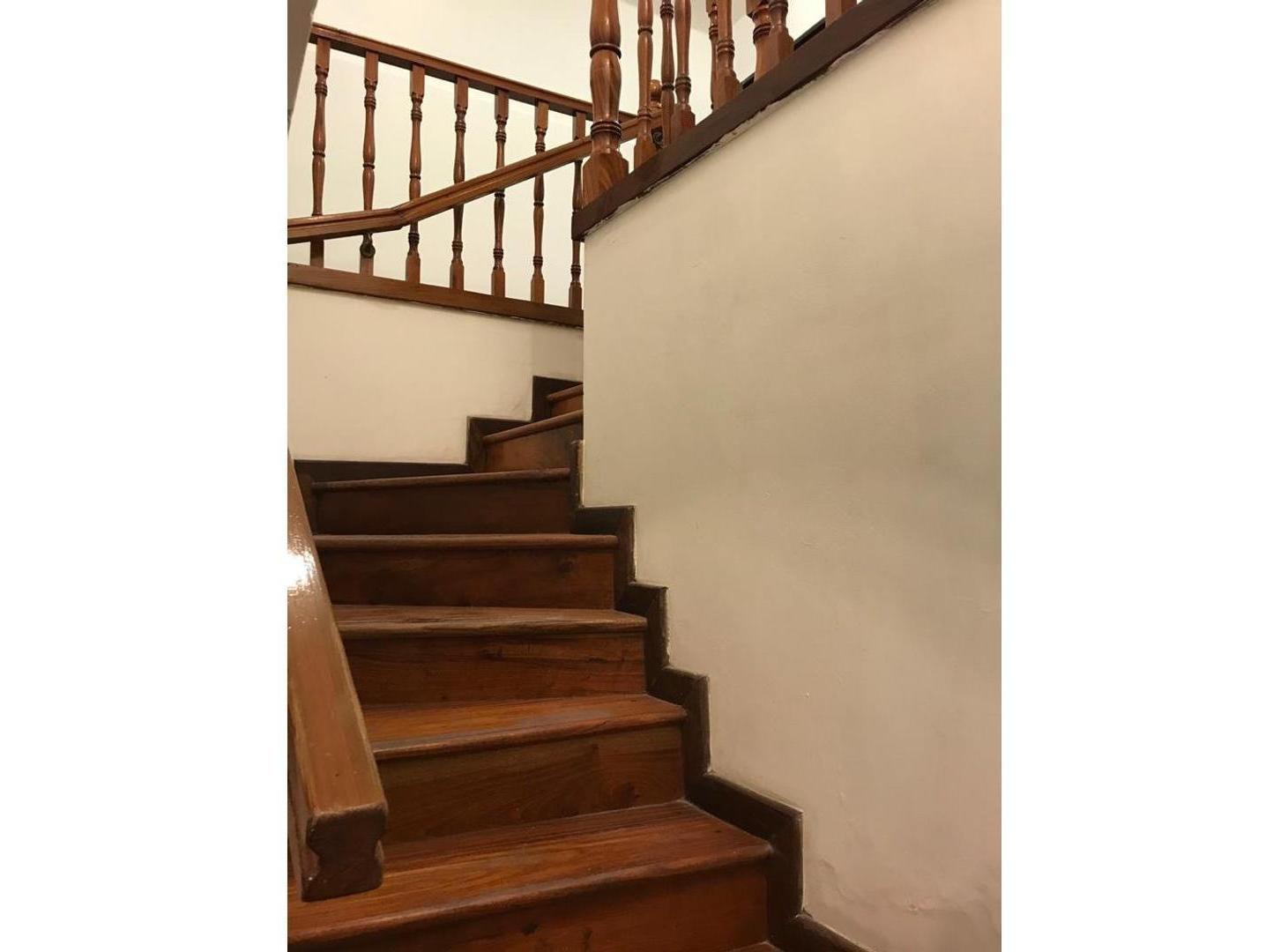 Venta. Permuta. Casa. 11 ambientes. 432m². Saavedra 1000.
