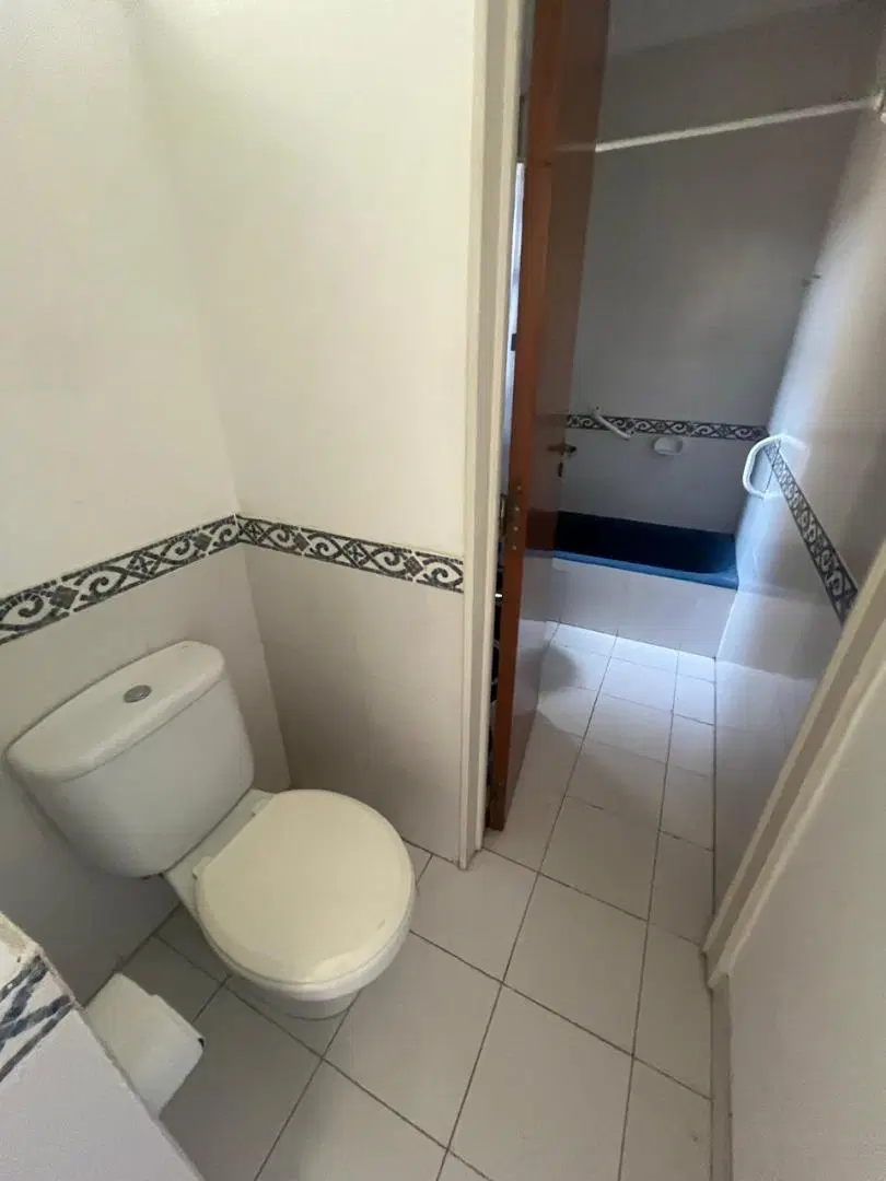 Venta. Departamento 5 ambientes. Cochera. Amenabar y Zabala. 2