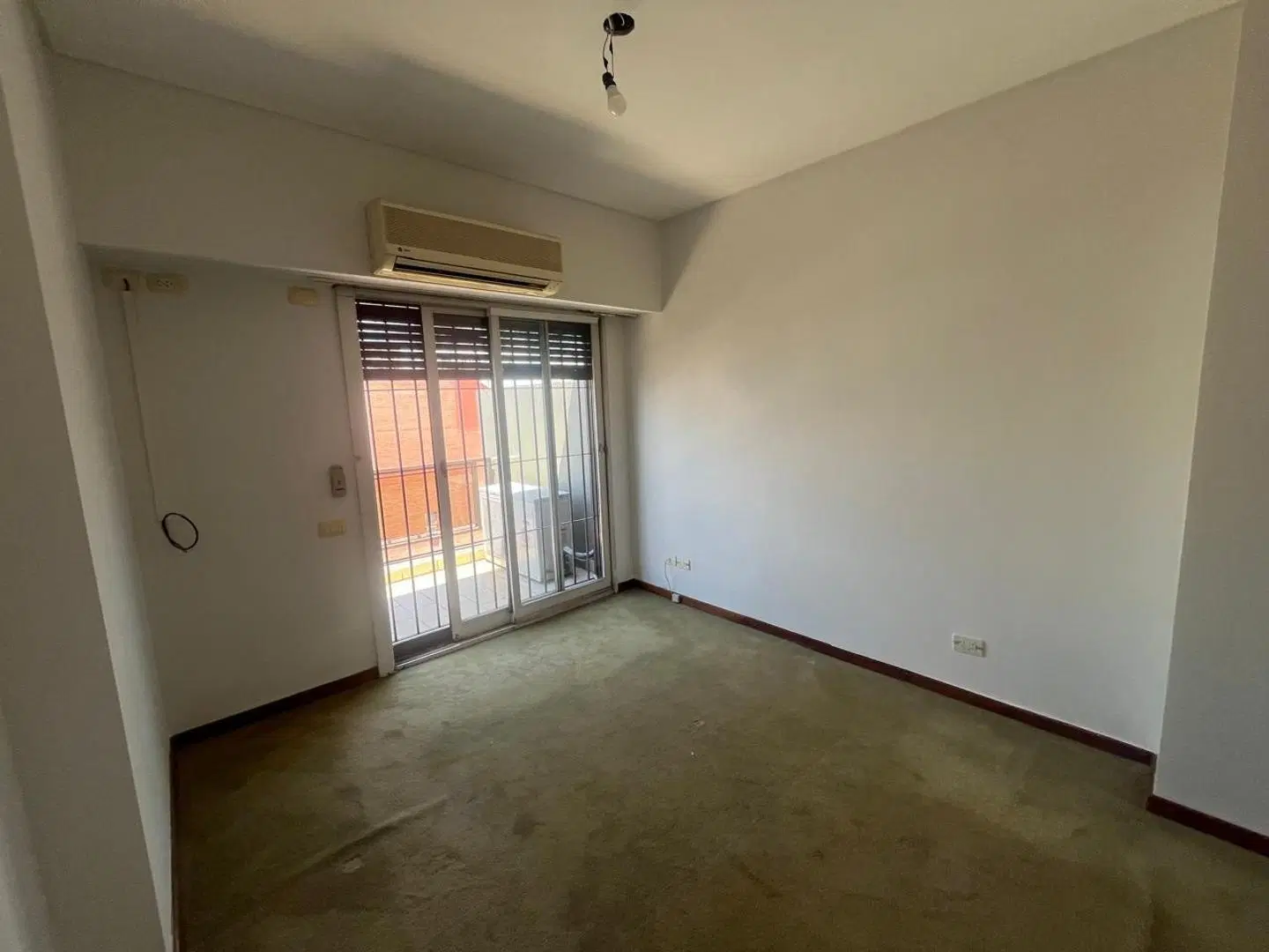Venta. Departamento 5 ambientes. Cochera. Amenabar y Zabala. 4