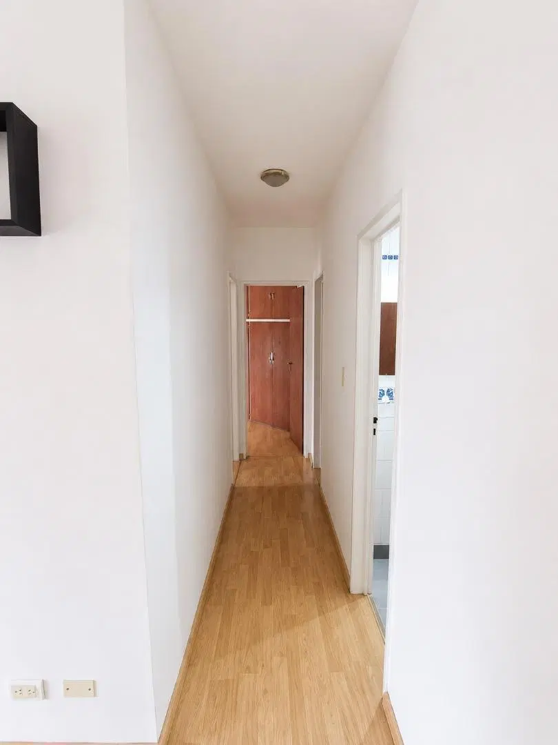 Venta. Dpto 3 amb. Cochera. Lavalle y Gallo. 5