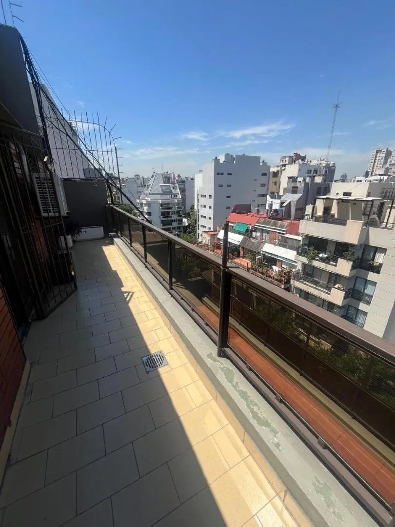 Alquiler. Departamento 5 amb. Cochera. Amenabar y Zabala. 1