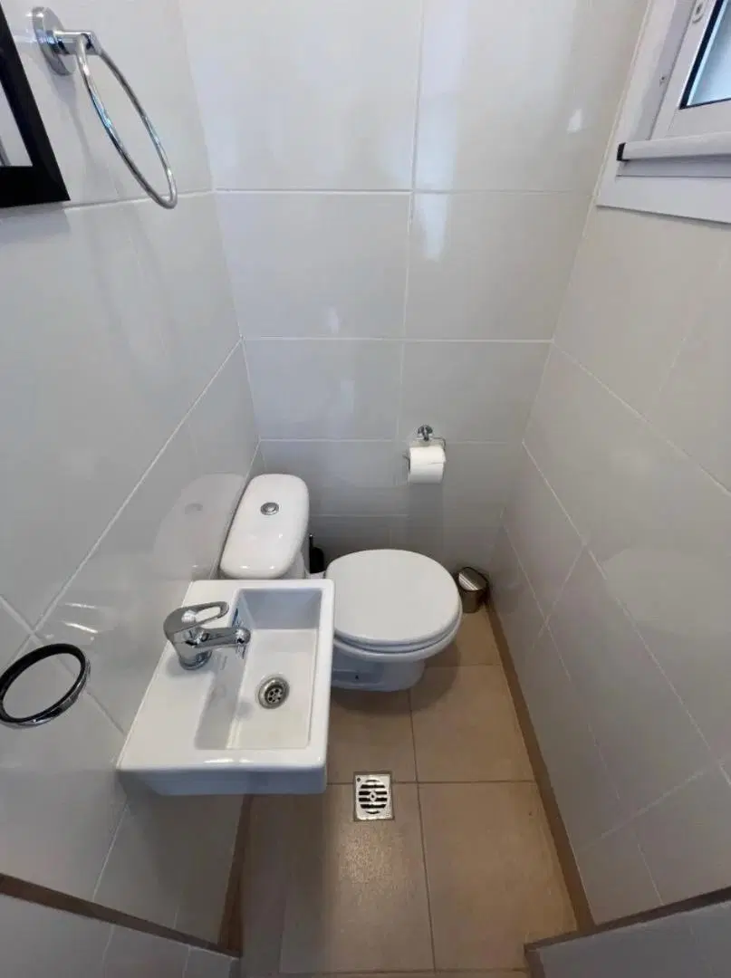 Venta. Dpto 3 amb. Reciclado 100%. Mansilla y Pueyrredon. 4