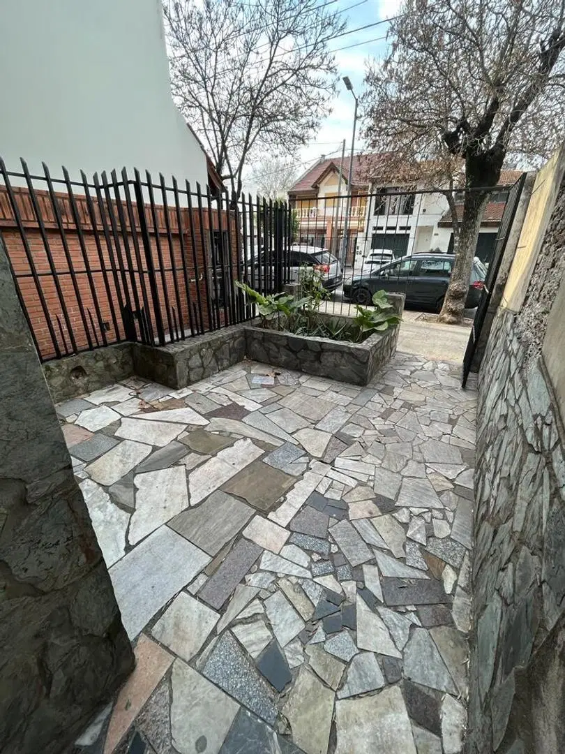 Venta. Negociables. PH 5 amb. A reciclar. Lascano y Moliere. 1