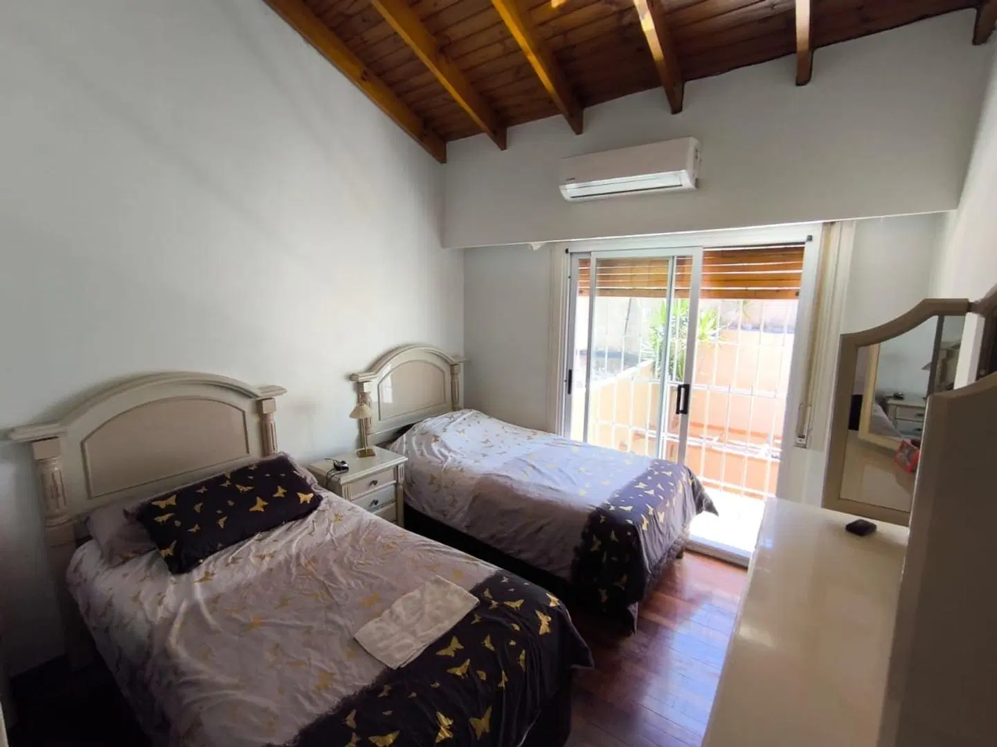 Venta. Duplex. 4 Ambientes. Villa gral Mitre. 5