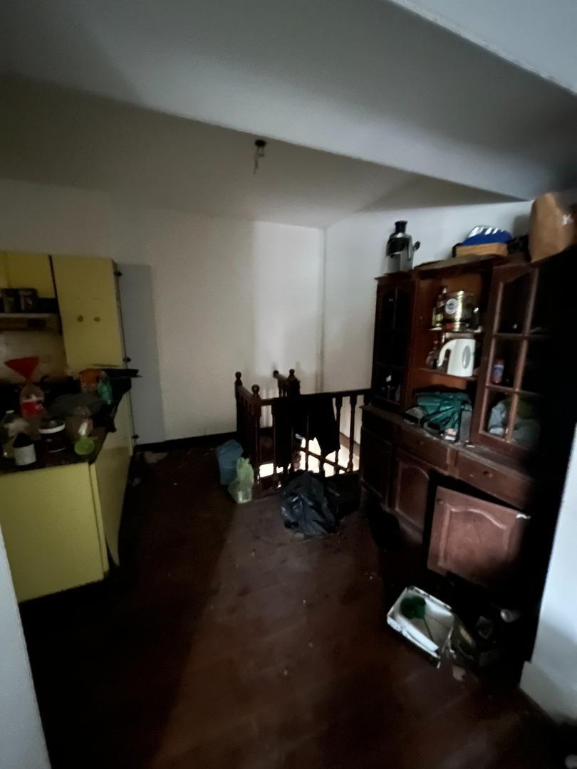 Foto de Venta. Casa 5 ambientes. Cochera. Agote y Bavio., imagen 4
