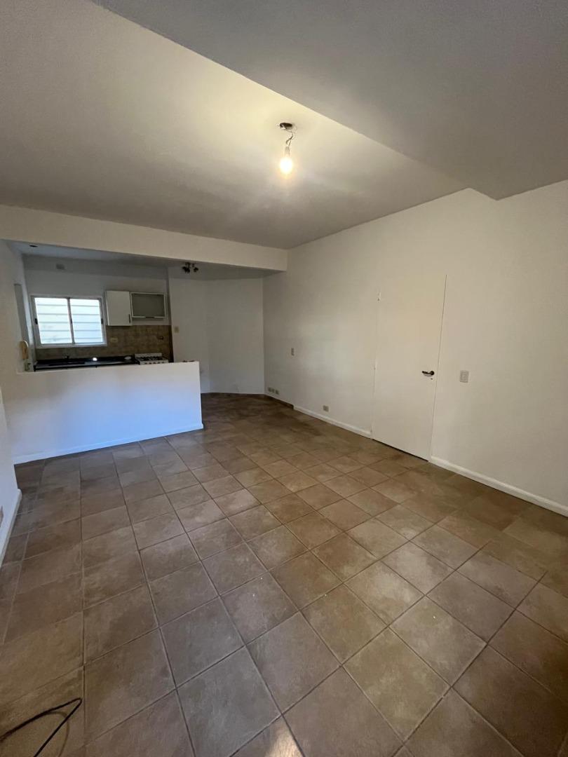 Foto de Venta. Departamento. 2 Ambientes. Andrés Lamas y Camarones., imagen 2