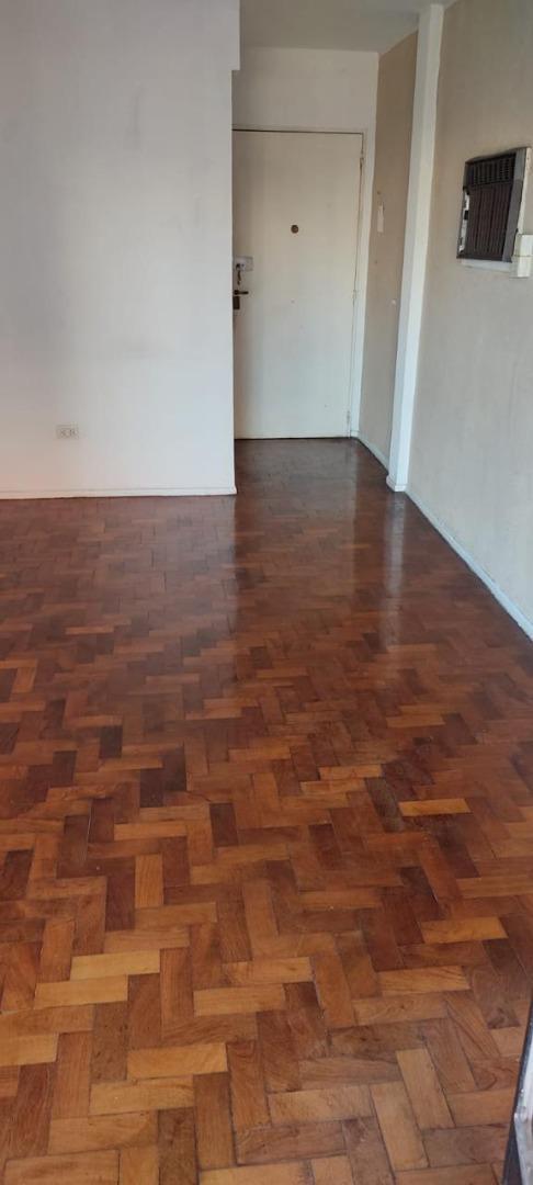 Foto de Venta Depto 2 Amb Combate de los Pozos 400 y Av Belgrano, imagen 4