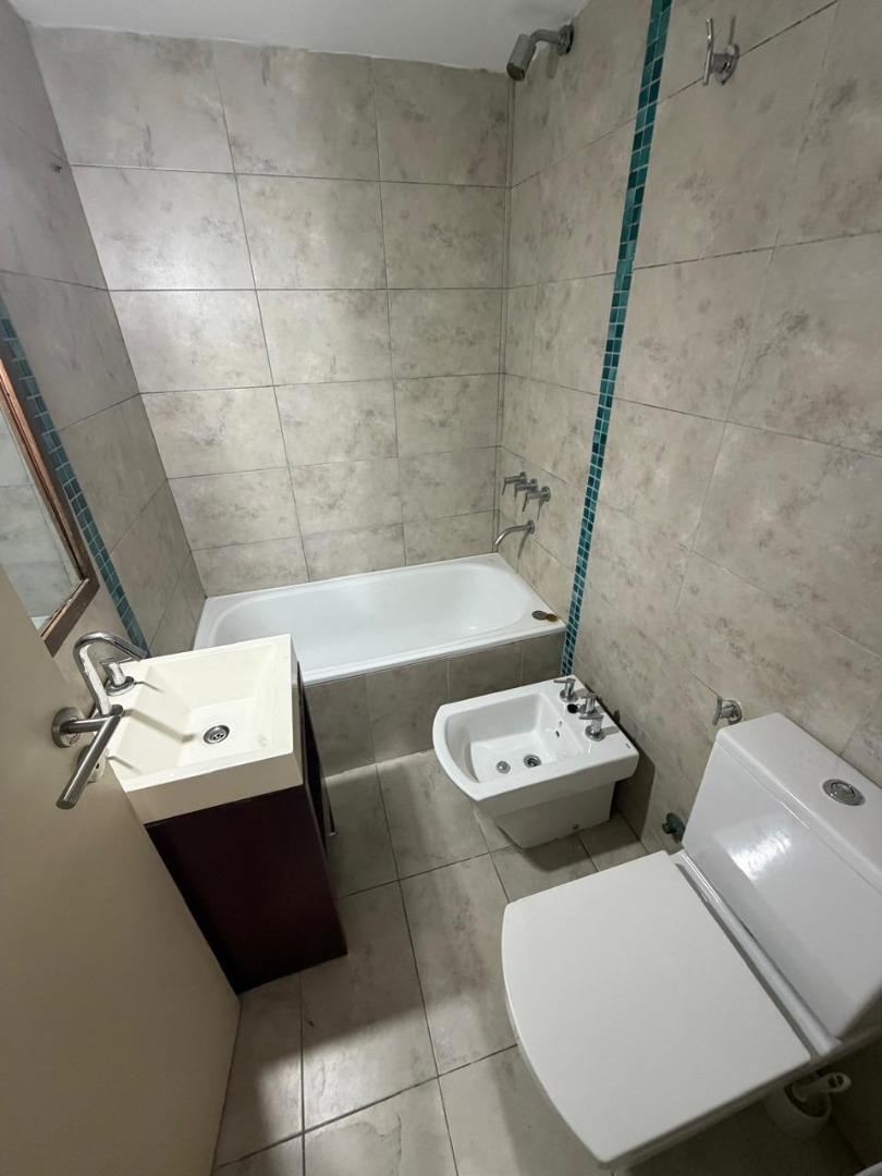 Foto de Venta Departamento 3 Ambientes Colombres y Av Belgrano, imagen 5