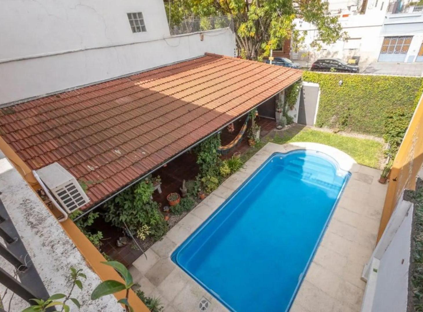 Foto de Venta. Casa. 5 ambientes. 2 cocheras. Baigorria 3900., imagen 2