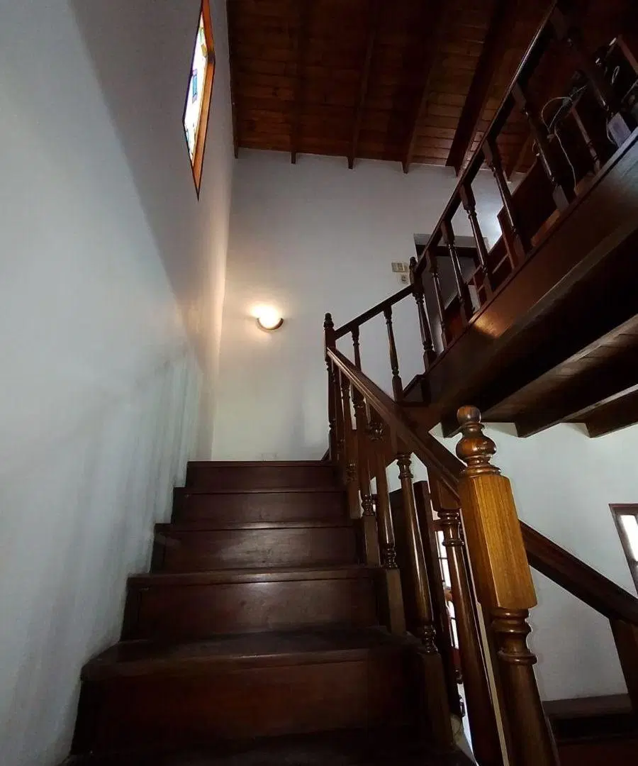 IMPORTANTE CASA EN ALBERDI 5