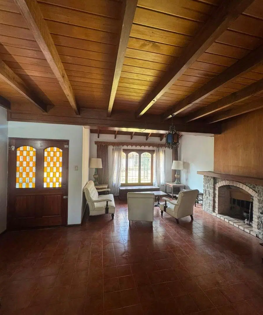 IMPORTANTE CASA EN ALBERDI 2