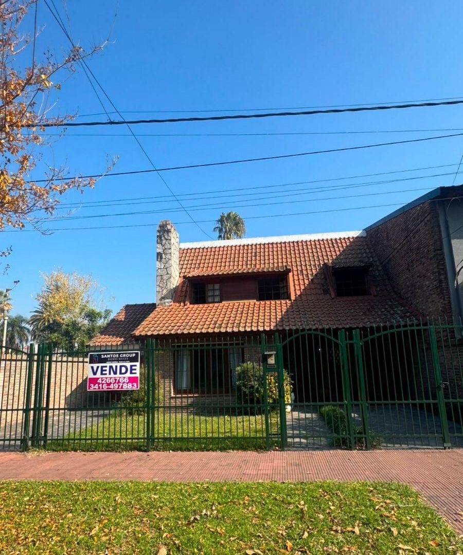 IMPORTANTE CASA EN ALBERDI