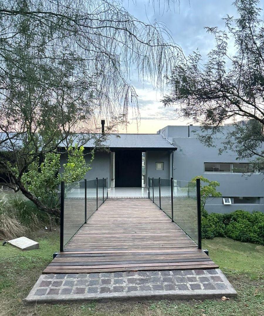 CASA EN VENTA DE 4 DORMITORIOS EN EL COUNTRY ESTANCIA Q2