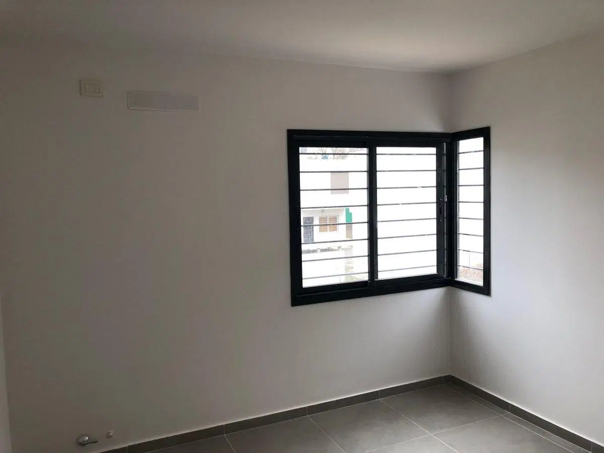 Duplex en Alquler de tres dormitorios con seguridad y piscina 3