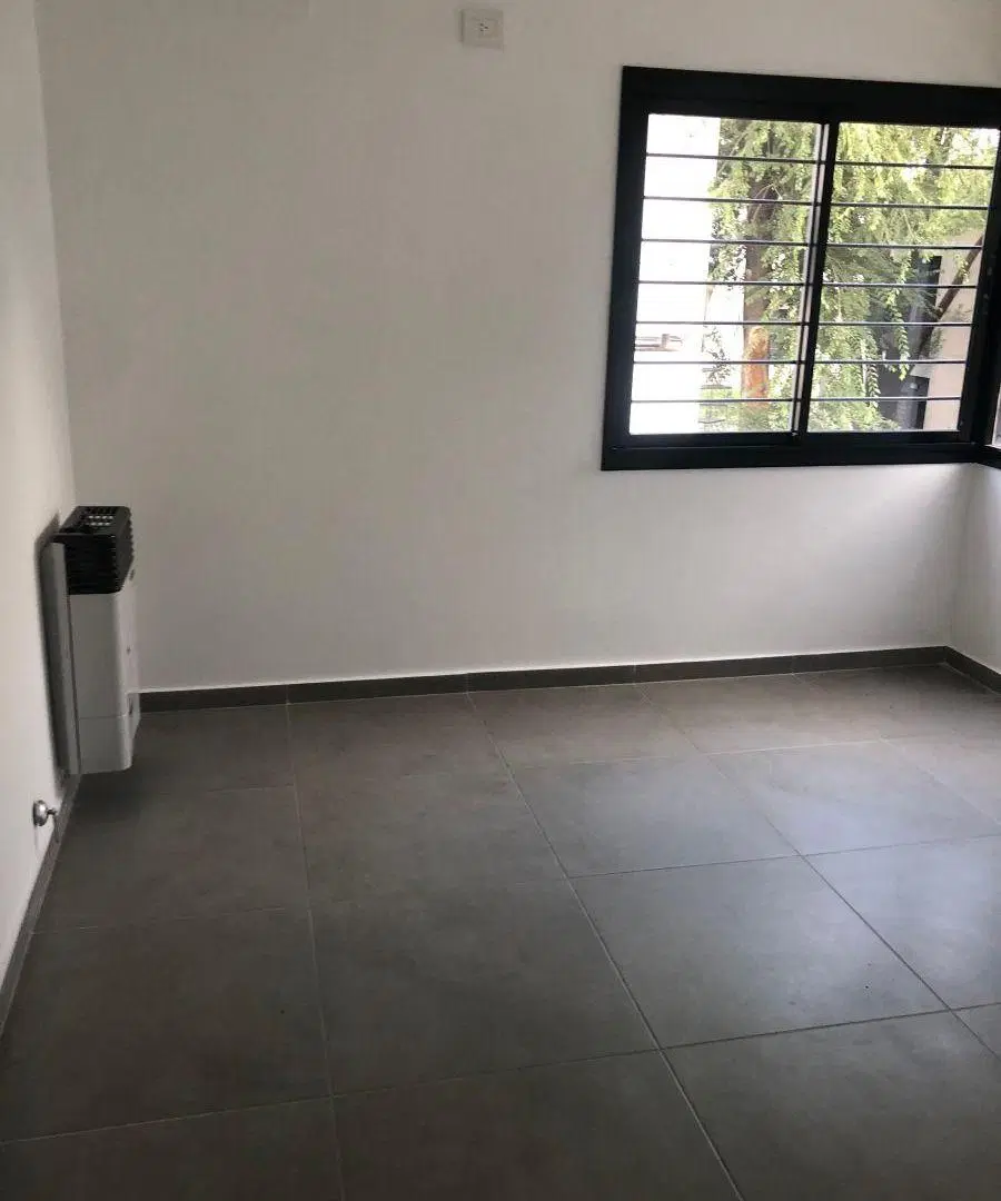 Duplex en Alquler de tres dormitorios con seguridad y piscina 5