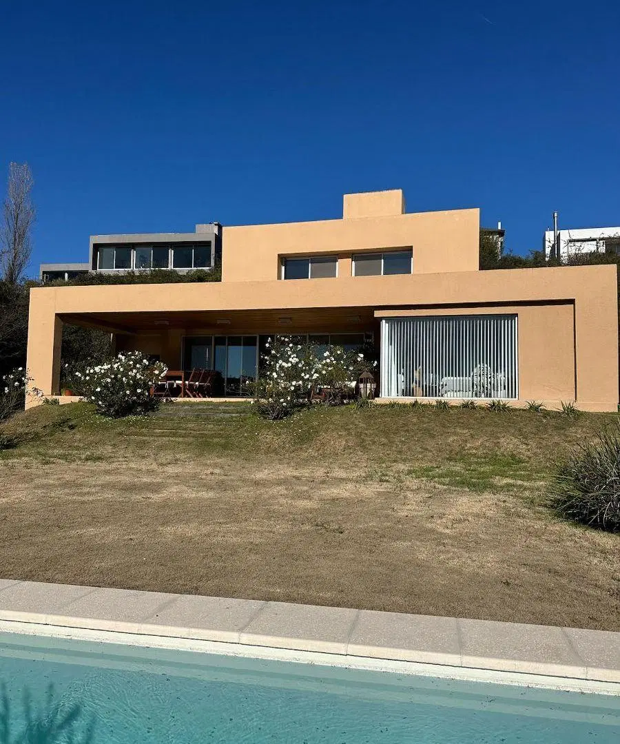 CASA EN VENTA DE 3 DORMITORIOS EN ESTANCIA Q2 2