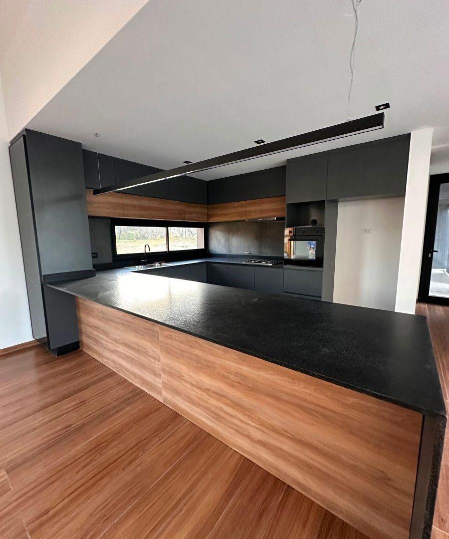 Foto de CASA VENTA UNA PLANTA Y A ESTRENAR DE 4 DORMITORIOS EN EL TERRON, imagen 3