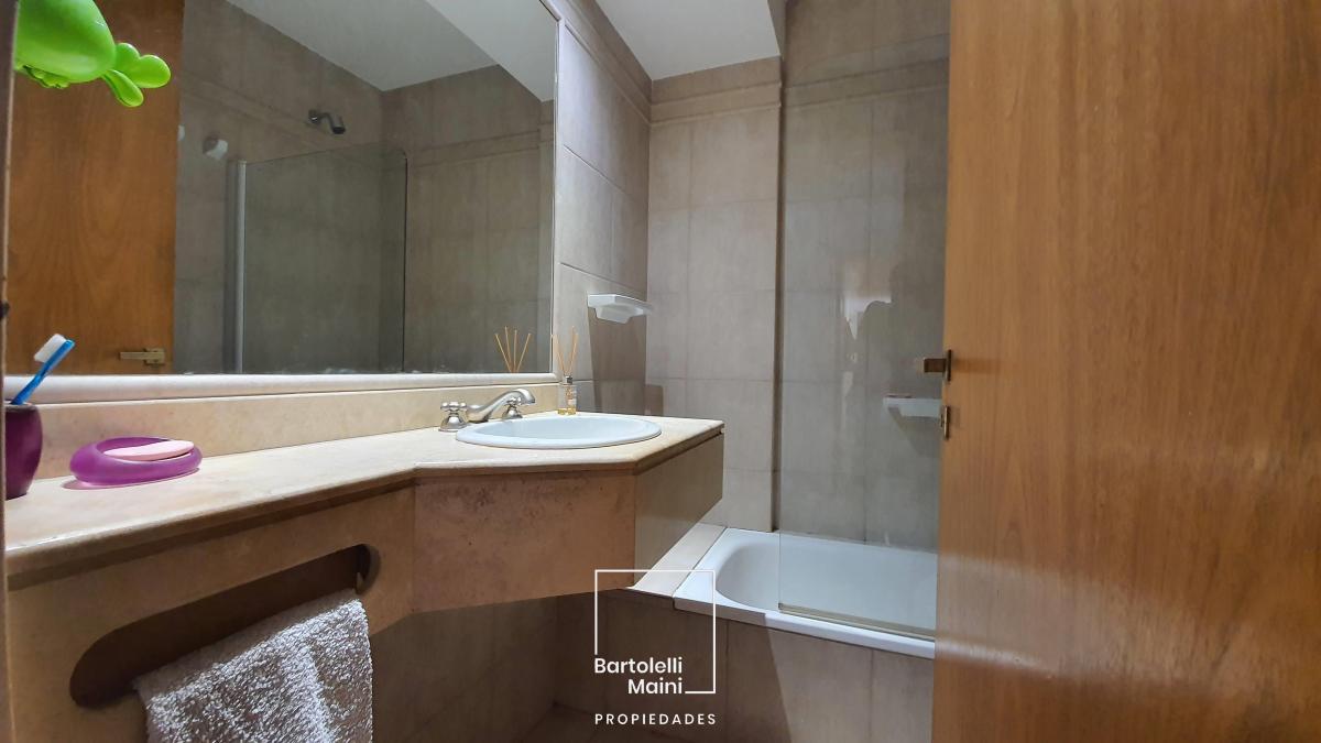 1 DE MAYO 961. Depto 3 dormitorios | Cochera | Baulera | Amenities