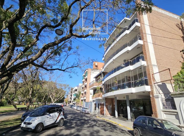 VENTA | Chacabuco 1444 | 4 Dormitorios + 3 Cocheras 1