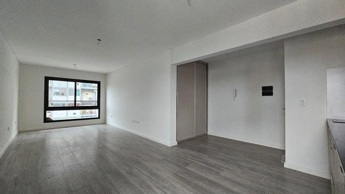 ALQUILER | MONOAMBIENTE CON BALCÓN | CHACABUCO 1834 06-04 3